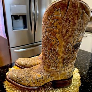 Corral Vintage Boots, new, size 7.5!
